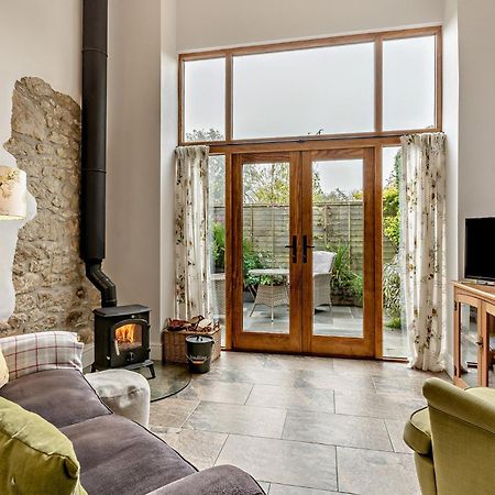 1 Bed Property In Shaftesbury 46774 Bourton  Exterior photo