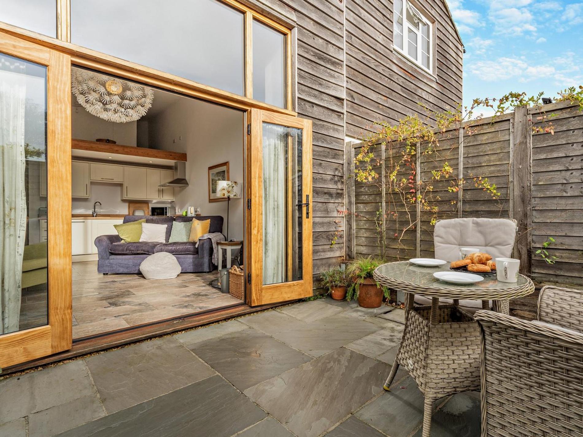 1 Bed Property In Shaftesbury 46774 Bourton  Exterior photo